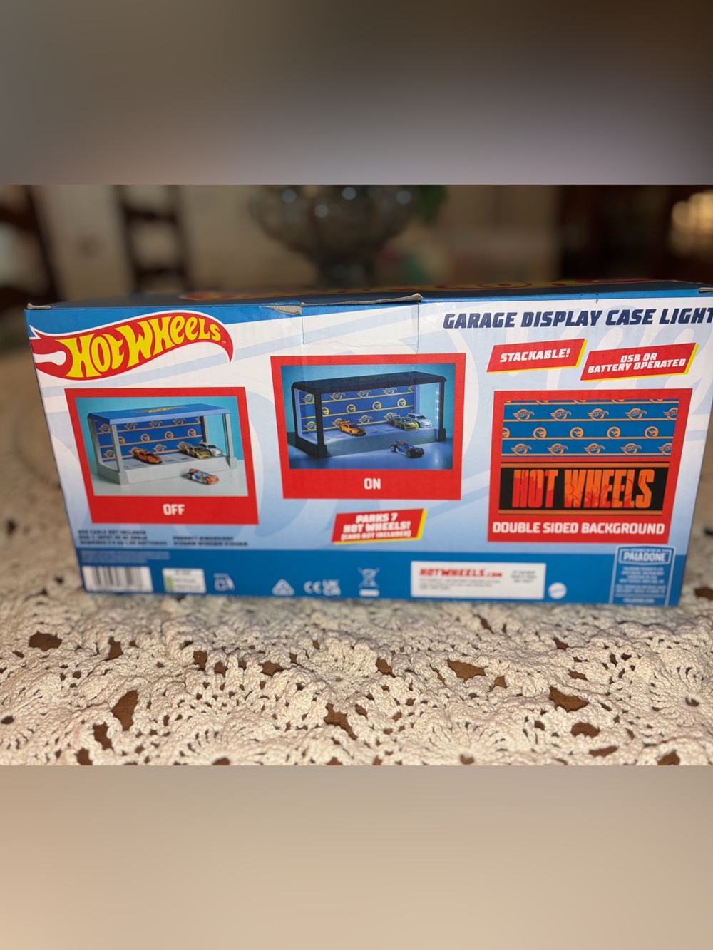 New Paladone Brand Hot Wheels LED Lighted Garage Display Case - Picture 2 of 6